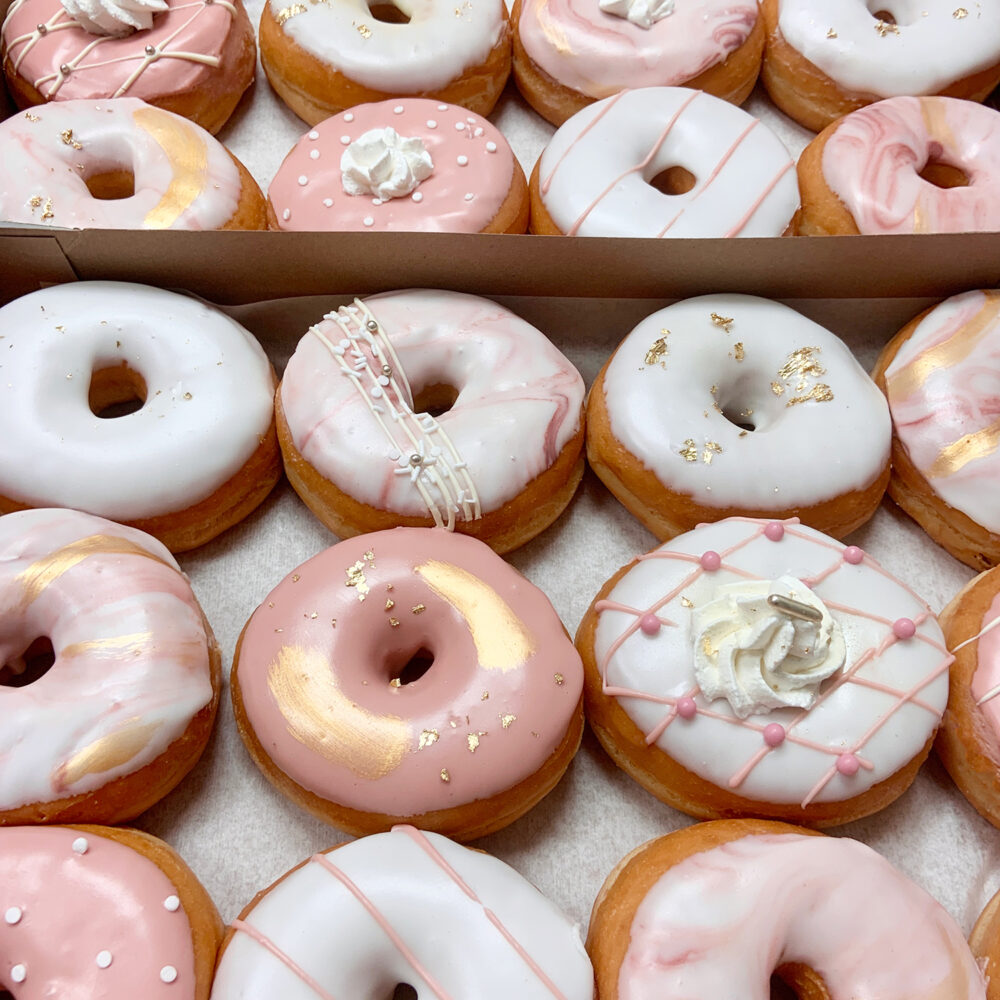 pinkweddingdonuts